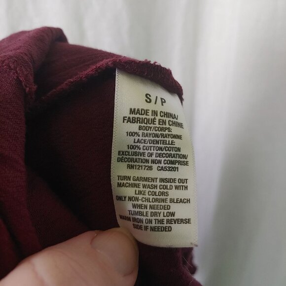 Cape Juby romper womens Size Small sleeveless romper embroidered lace wine short - Picture 8 of 9